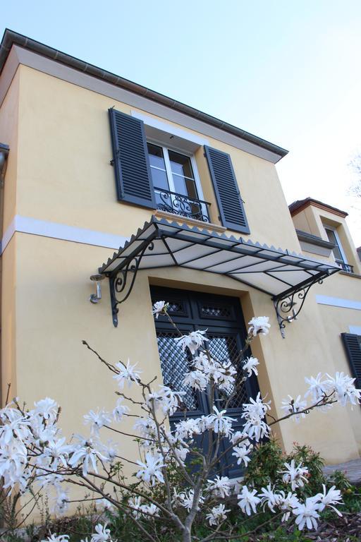 La Foulerie Hotel Bullion Exterior photo